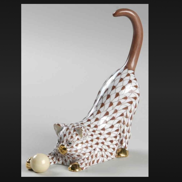 Herend Other - JE22-Herend VINTAGE FIRST EDITION Brown Cat with Ball